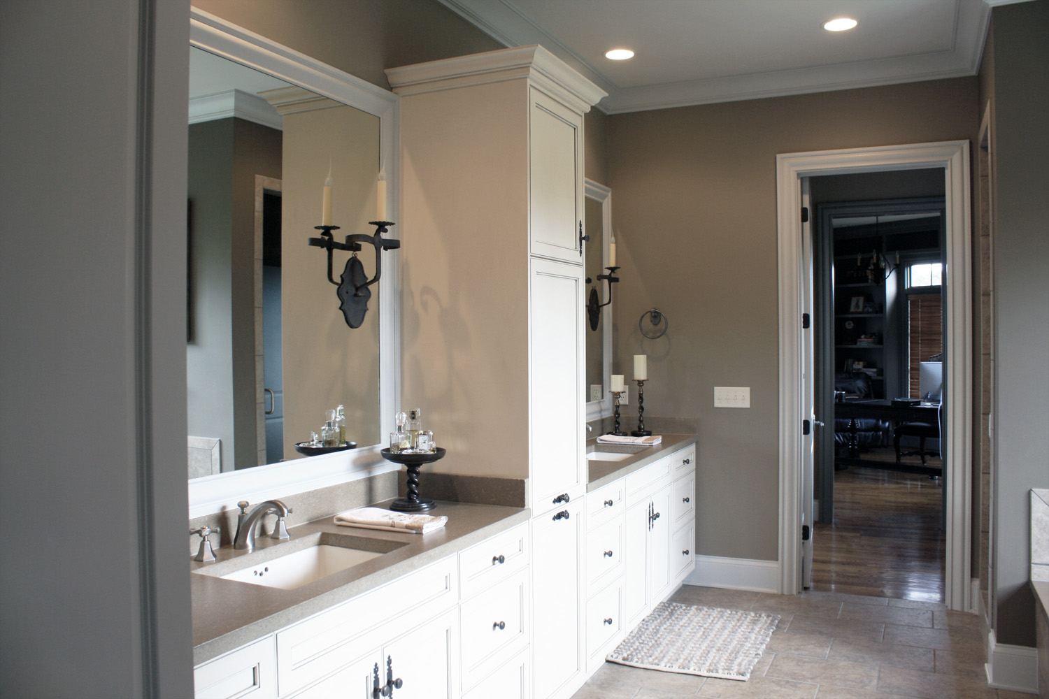 Master bathroom with custom color palate and painted professionally by faux decor