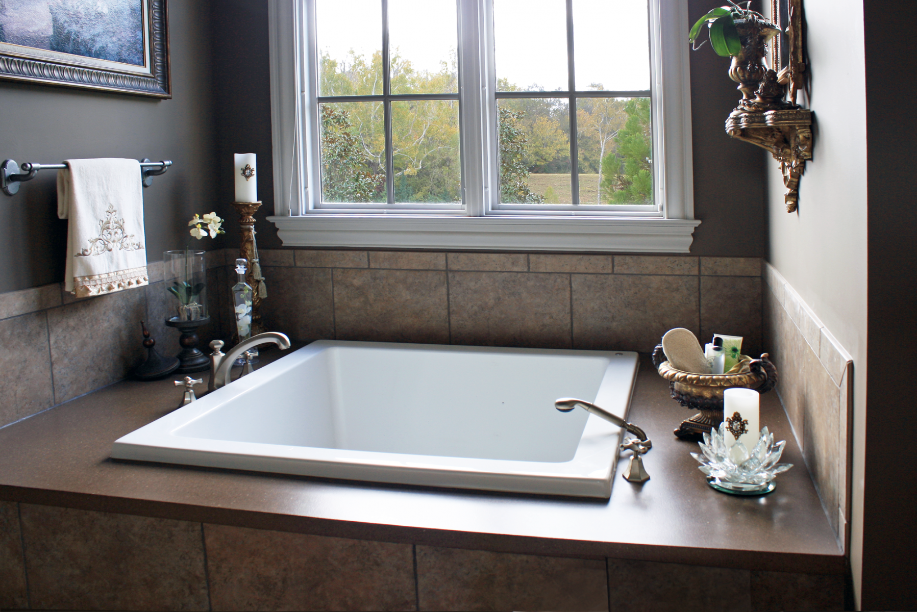 Master bathroom with custom color palate and painted professionally by faux decor